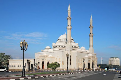 🇦🇪 Al Noor Mosque: Experience Tranquility and Beauty ✨