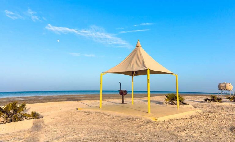 From Sunsets to Stargazing: Al Uqair Beach – Khobar’s Coastal Enchantment