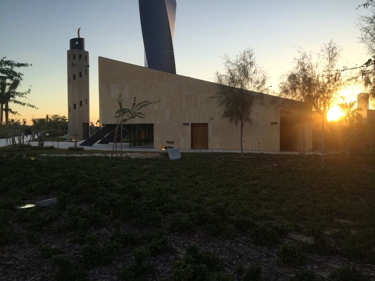 🇰🇼 Shaheed Park Mosque: Serenity Meets Exquisite Architecture