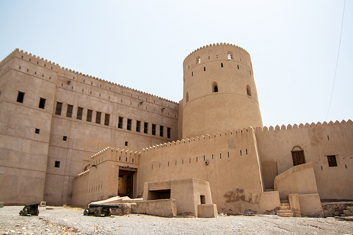 Al Hazm Castle in Al Rustaq: Unveiling History and Beauty