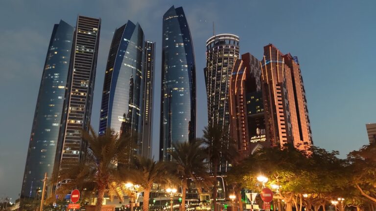 🌆 Etihad Towers: Where Elegance Meets Panoramic Views of Abu Dhabi’s Coastline!