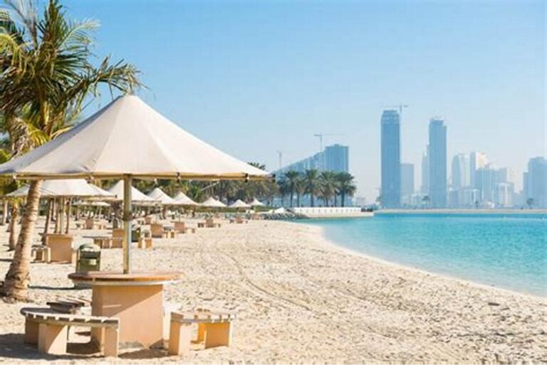 Explore Al Mamzar Beach Park: A Must Visit Destination for Tourists in Dubai, UAE