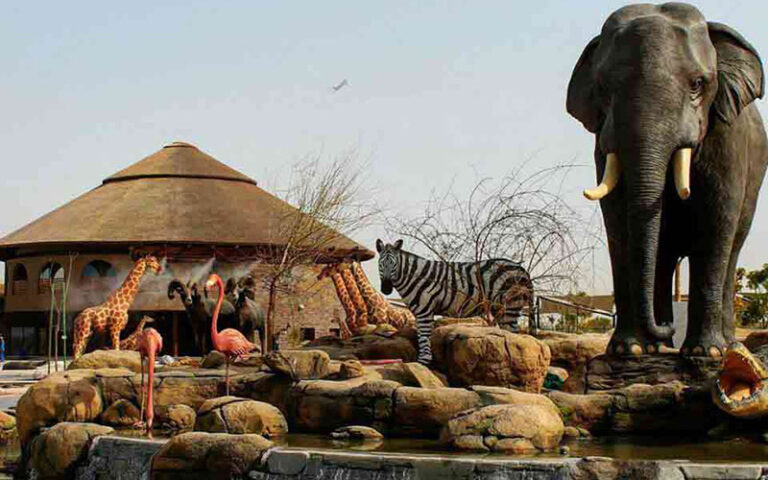 Dubai Safari Park: A Roar-some Adventure in the UAE