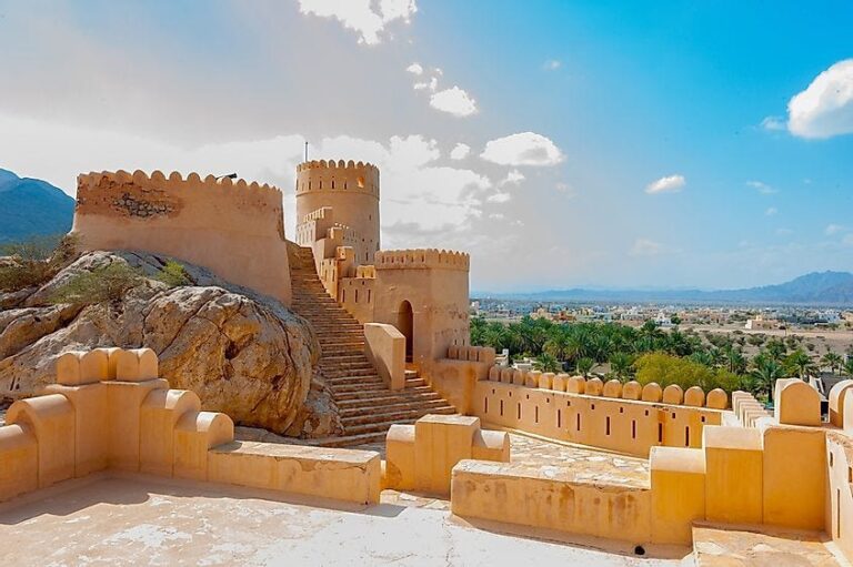 Oman Adventure: Explore Samail Castle’s Enchanting Ruins