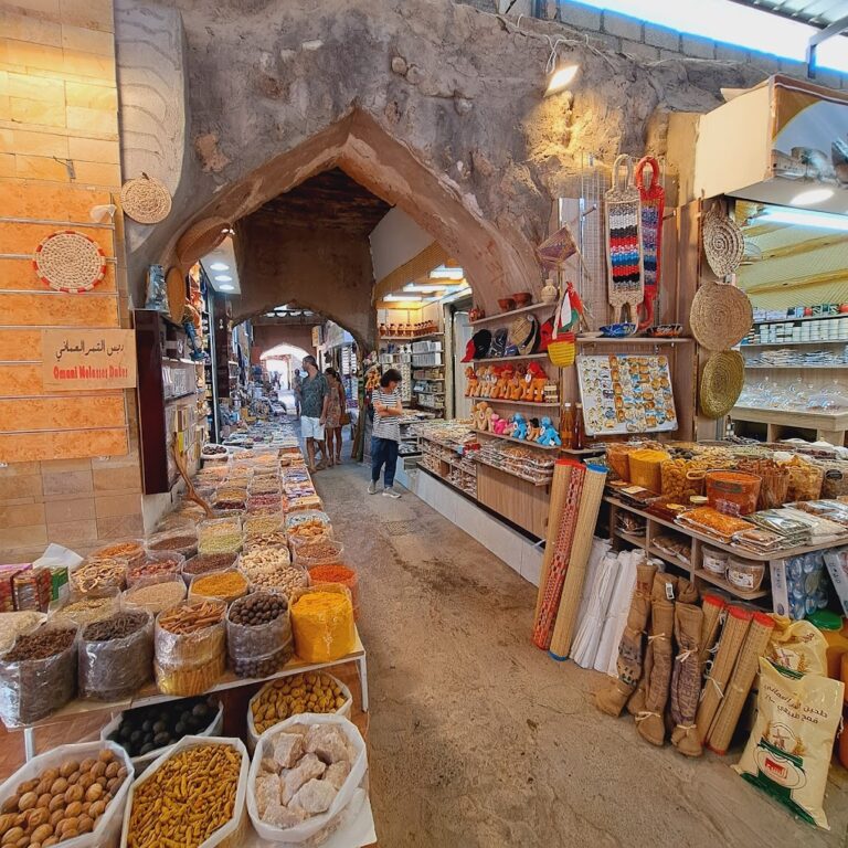 🕌 Explore the Serenity of Masjid Quba Souq in Saudi Arabia