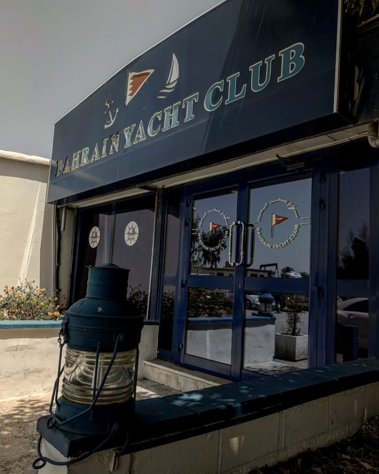 🌟 Bahrain Yacht Club: Where Luxury Meets Seaside Serenity for Unforgettable Escapes