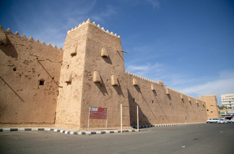 exploring the rich history of qishlah palace in hail saudi arabia a must visit for tourists scaled