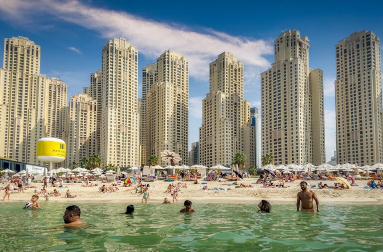 🌴 JBR Beach: Sun, Sand, and Serenity on the Shores of the Arabian Gulf!