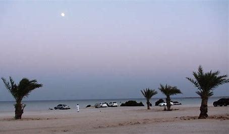 simaisma beach the perfect getaway for tourists in qatar