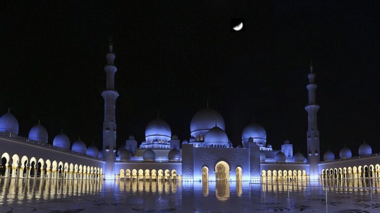 the architectural marvel of kuwait grand mosque