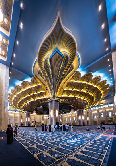 🕌 The Grand Mosque in Kuwait City: A Tranquil Oasis of Spiritual Harmony