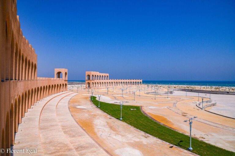 🇸🇦 Al Uqair Beach: Your Guide to Tranquil Sands and Sparkling Seas